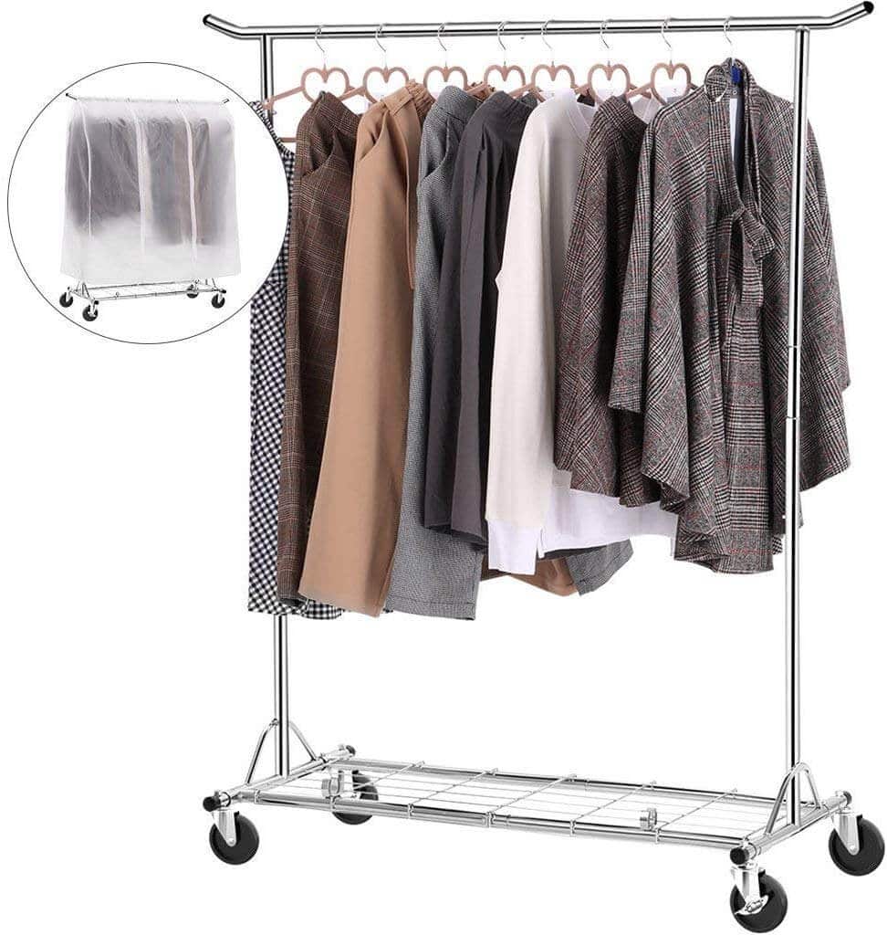 porte vêtement sur roulettes