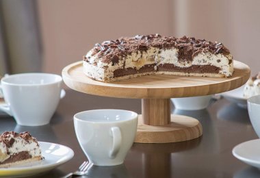 présentoir pour gâteau en bois