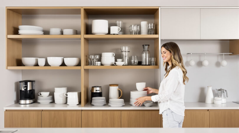 découvrez comment choisir un buffet de cuisine alliant rangement pratique et style pour organiser vaisselle et électroménager avec élégance.