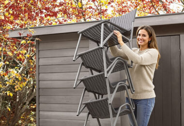 découvrez nos chaises de jardin empilables, idéales pour gagner de la place et faciliter le rangement pendant l'hiver. pratiques, robustes et élégantes, elles optimisent votre espace extérieur en toute saison.