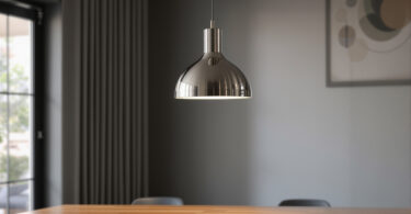 découvrez à quelle hauteur suspendre votre luminaire au-dessus de la table de salle à manger pour un éclairage optimal et une ambiance conviviale.